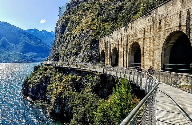 8 Best Places To Visit In Lake Garda, Italy