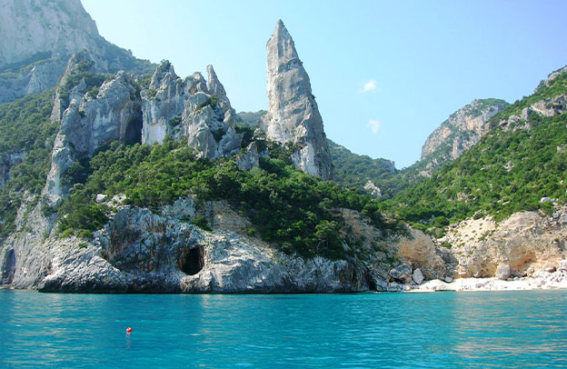 7 Top Places To Visit In Sardinia, Italy