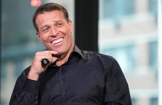7 Key Businesses Storytelling Strategies From Tony Robbins – Learning From The Masters