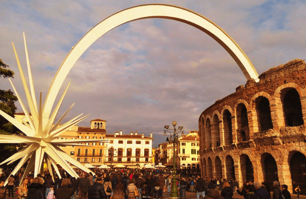 Christmas Magic in Verona: Exploring the Markets and Nativity Scene Exhibitions