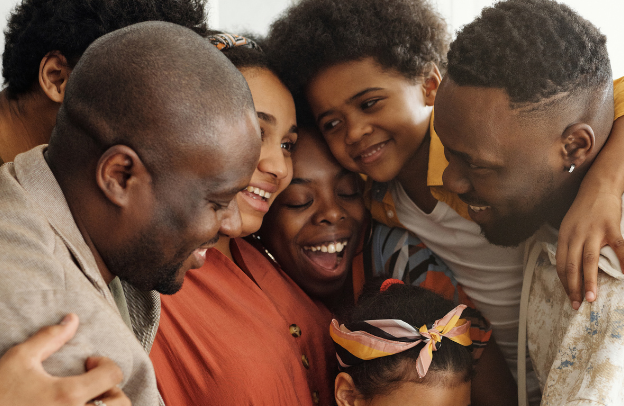 How Group Tours Facilitate Shared Experiences and Strengthen Cultural Memory Among Diasporans 